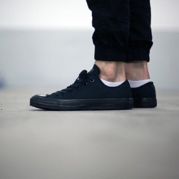 CONVERSE Chuck Taylor All Star Mono Canvas Low Top in Black Monochrome - Picture 1 of 8